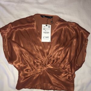 NEVER WORN! Cute silky cropped shirt from Zara